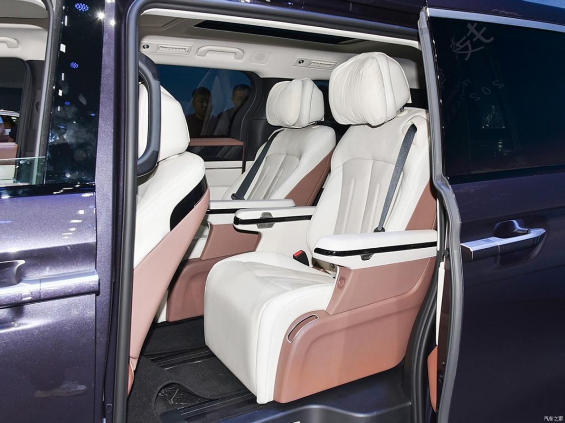 比亚迪夏前瞻:亏电百公里续航6.4L 预计售价21.98万元起