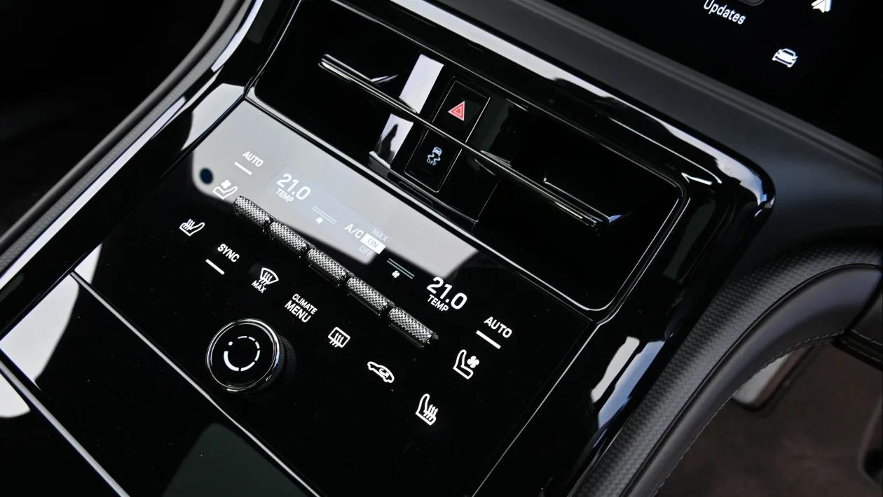 主要提升在内在,全新保时捷Panamera Turbo E-Hybrid实车图曝光