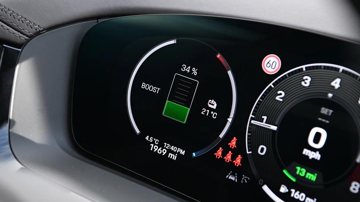 主要提升在内在,全新保时捷Panamera Turbo E-Hybrid实车图曝光