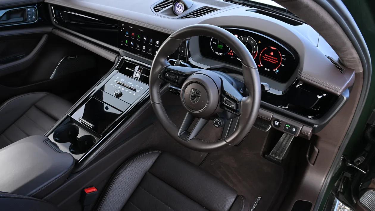 主要提升在内在,全新保时捷Panamera Turbo E-Hybrid实车图曝光