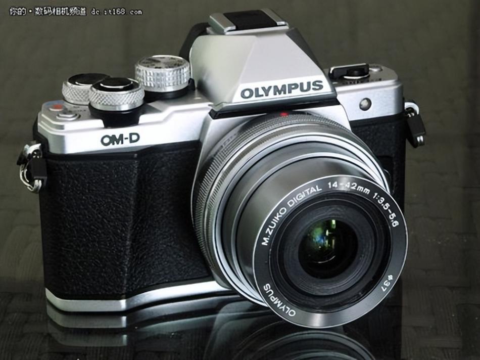 资深玩家票选十大 \"硬核\" 相机,佳能 EOS 5D Mark III 竟只排第 3?