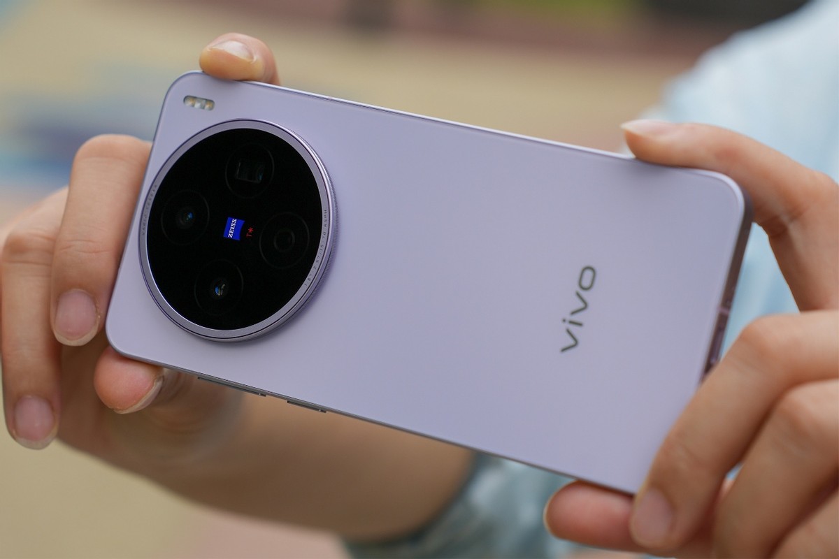 vivo X200s对比OPPO Find X8s+:同价格同尺寸中档拍照旗舰怎么选