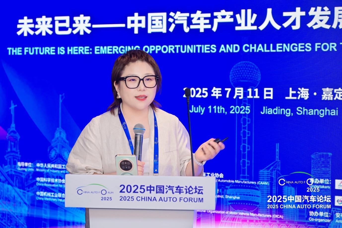 智电汽车时代：谁抢到人才，谁赢得未来