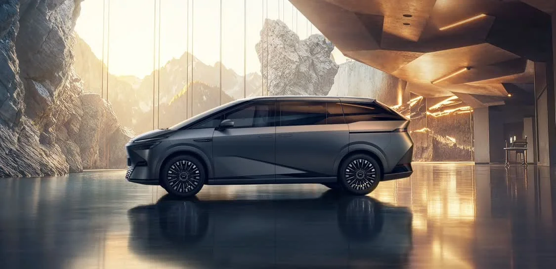 小鹏首个海外智造基地投产，首台印尼本地化生产X9交付